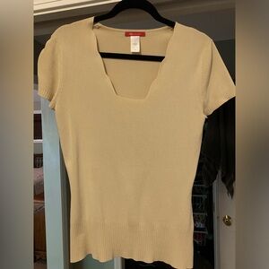 AK scallop neck top